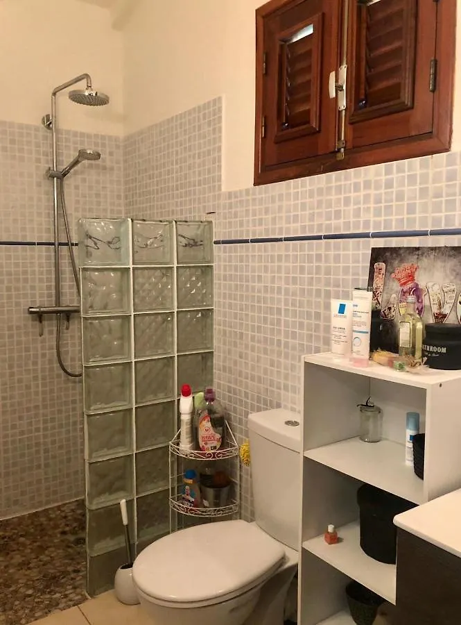 Holiday home T2 Agreable Et Lumineux Proche Des Plages Du Gosier - 1 Chambre Le Gosier
